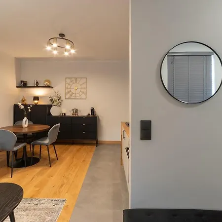 アパート Cozy Terrace & Free Parking In The Heart Of *