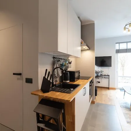 Cozy Terrace & Free Parking In The Heart Of