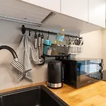 Cozy Terrace & Free Parking In The Heart Of