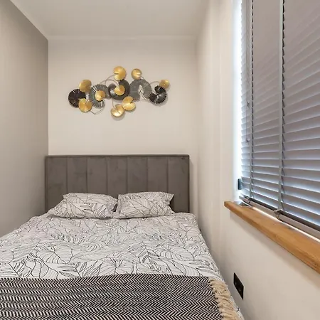 Cozy Terrace & Free Parking In The Heart Of Apartamento