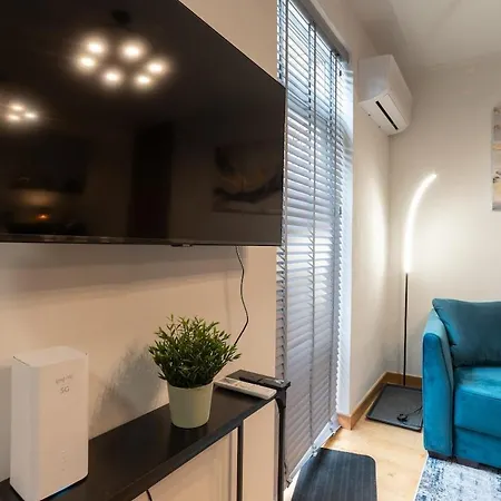 Cozy Terrace & Free Parking In The Heart Of Riga