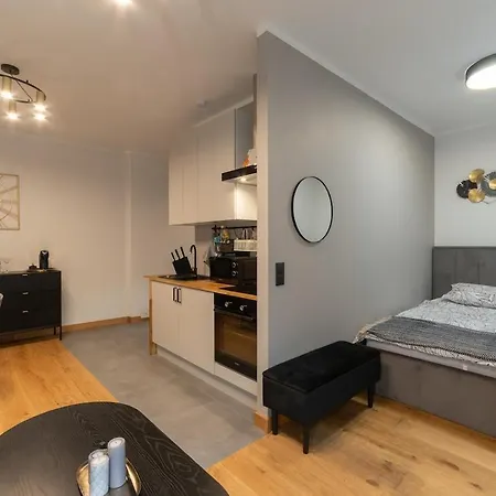 Cozy Terrace & Free Parking In The Heart Of Apartamento Riga