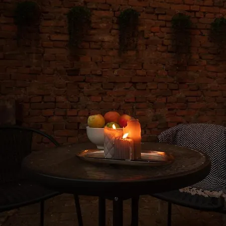 Cozy Terrace & Free Parking In The Heart Of Dzīvoklis Riga