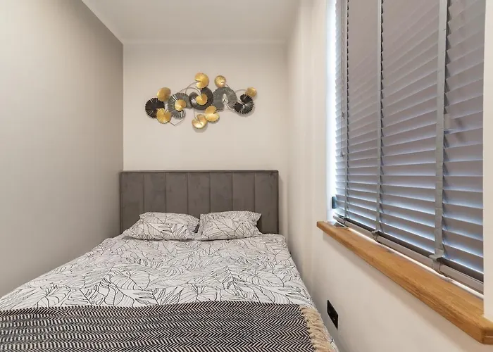 Cozy Terrace & Free Parking In The Heart Of Dzīvoklis