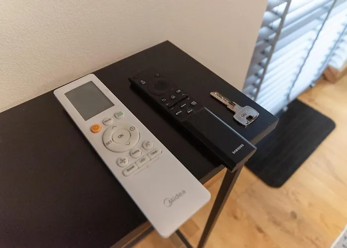 Cozy Terrace & Free Parking In The Heart Of Apartamento