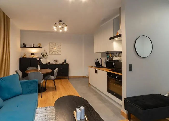 Dzīvoklis Cozy Terrace & Free Parking In The Heart Of Riga