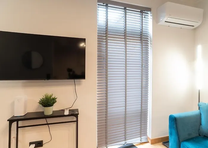 Cozy Terrace & Free Parking In The Heart Of Riga