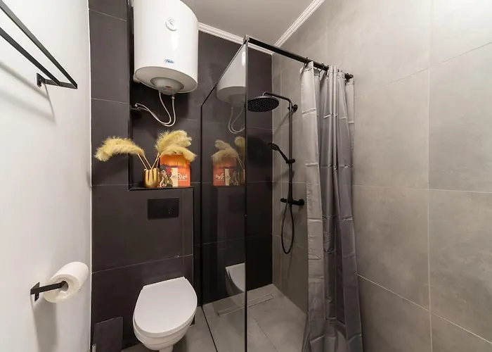 Cozy Terrace & Free Parking In The Heart Of * Riga