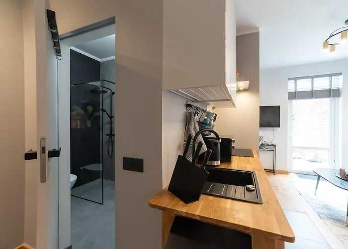 Cozy Terrace & Free Parking In The Heart Of *