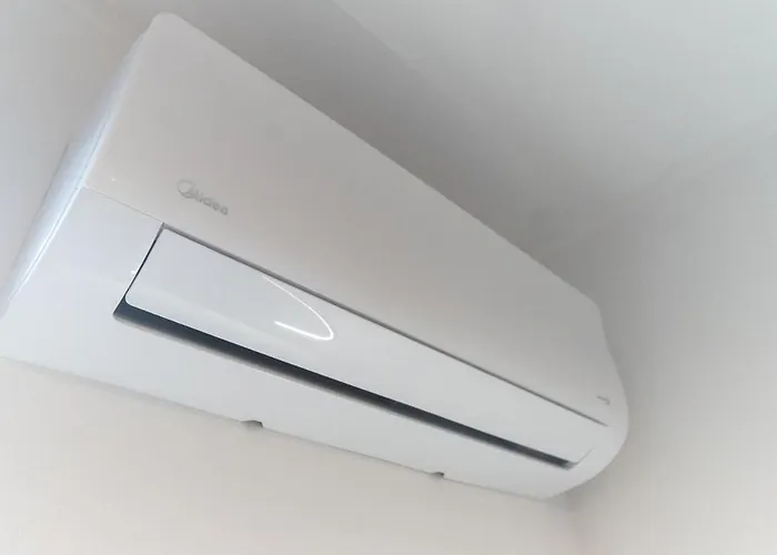 Cozy Terrace & Free Parking In The Heart Of Dzīvoklis