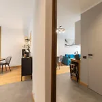 Cozy Terrace & Free Parking In The Heart Of