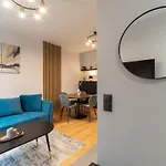 Cozy Terrace & Free Parking In The Heart Of Apartman *