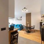Cozy Terrace & Free Parking In The Heart Of *