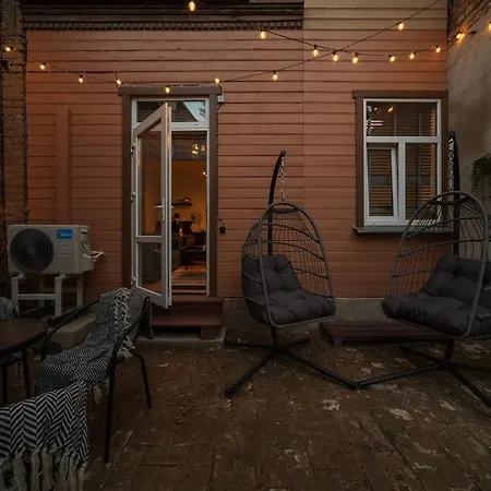 Apartman Cozy Terrace & Free Parking In The Heart Of *