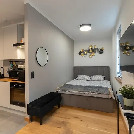 Cozy Terrace & Free Parking In The Heart Of Ryga